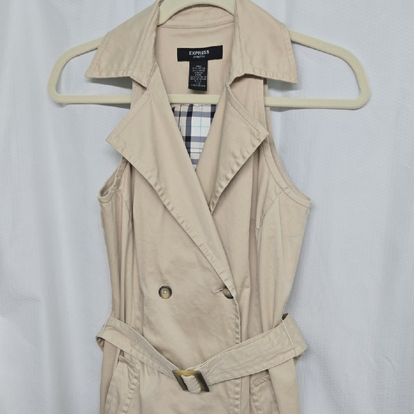 Express Tan Sleeveless Trench Coat Lightweight NWOT - Picture 1 of 9